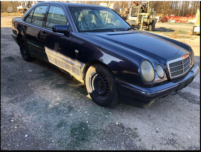 Mercedes-Benz E 300 1998 m Sedanas