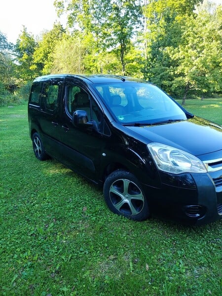 Citroen Berlingo 2011 г Минивэн