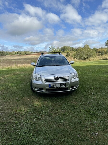 Toyota Avensis II 2004 y