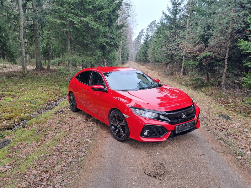 Photo 4 - Honda Civic 2018 y Hatchback