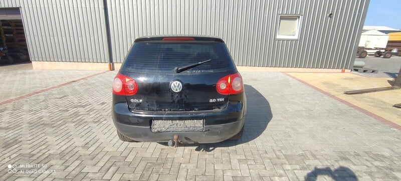 Photo 5 - Volkswagen Golf 2005 y parts