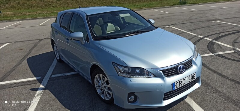 Lexus CT 200h 2012 y Hatchback