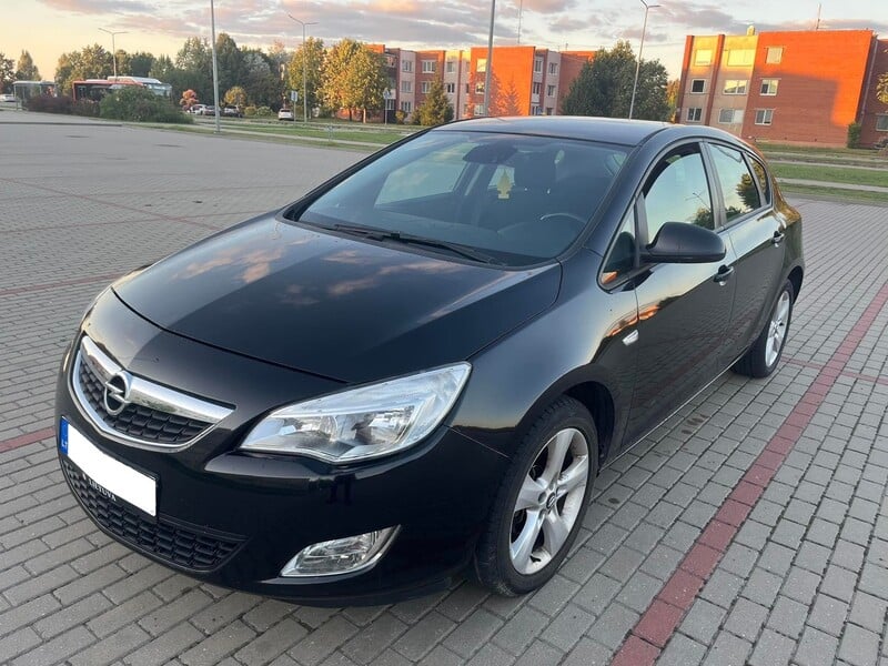 Opel Astra 2010 m Universalas