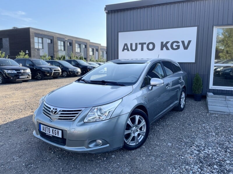 Toyota Avensis 2011 y Wagon