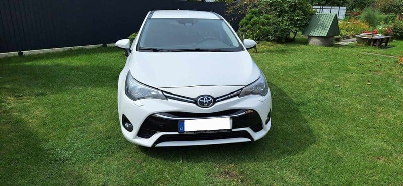 Nuotrauka 1 - Toyota Avensis 2015 m Universalas