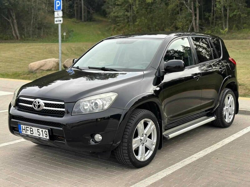 Toyota RAV4 D-4D Premium 2009 г