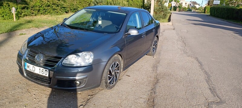 Volkswagen Jetta 2008 y Sedan