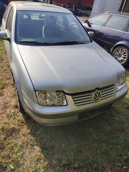 Photo 4 - Volkswagen Bora 2001 y parts