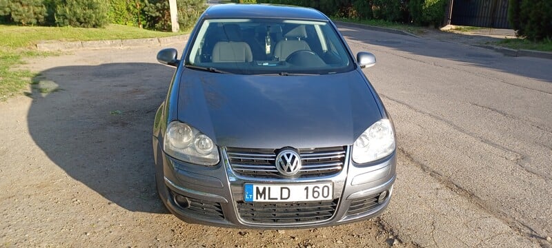 Photo 3 - Volkswagen Jetta 2008 y Sedan