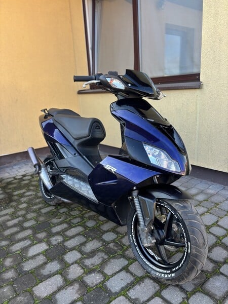 Aprilia SR 2006 y Scooter / moped