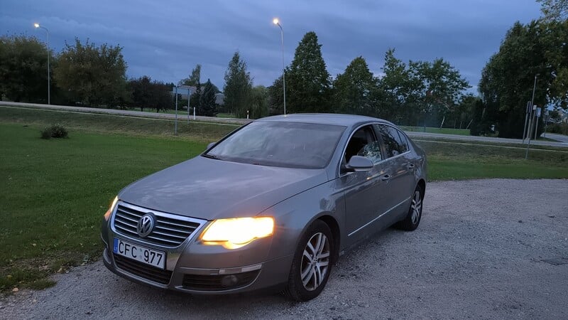 Volkswagen Passat 2005 y Sedan