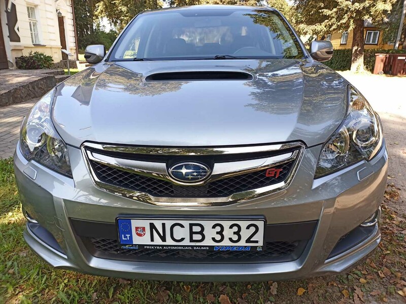 Photo 8 - Subaru Legacy 2010 y Sedan