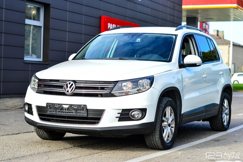 Volkswagen Tiguan 2017 г Внедорожник / Кроссовер