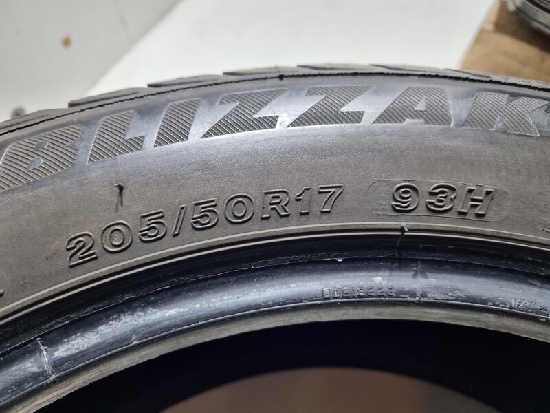 Photo 15 - Bridgestone 5-6mm R17 winter tyres passanger car