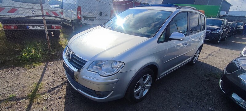 Photo 3 - Volkswagen Touran 2009 y Van