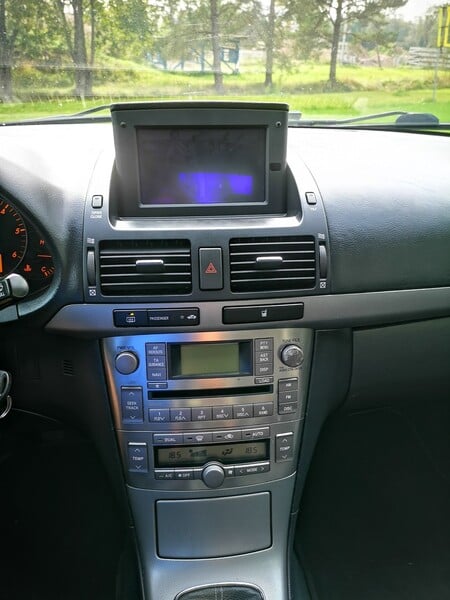 Photo 9 - Toyota Avensis 2007 y Hatchback