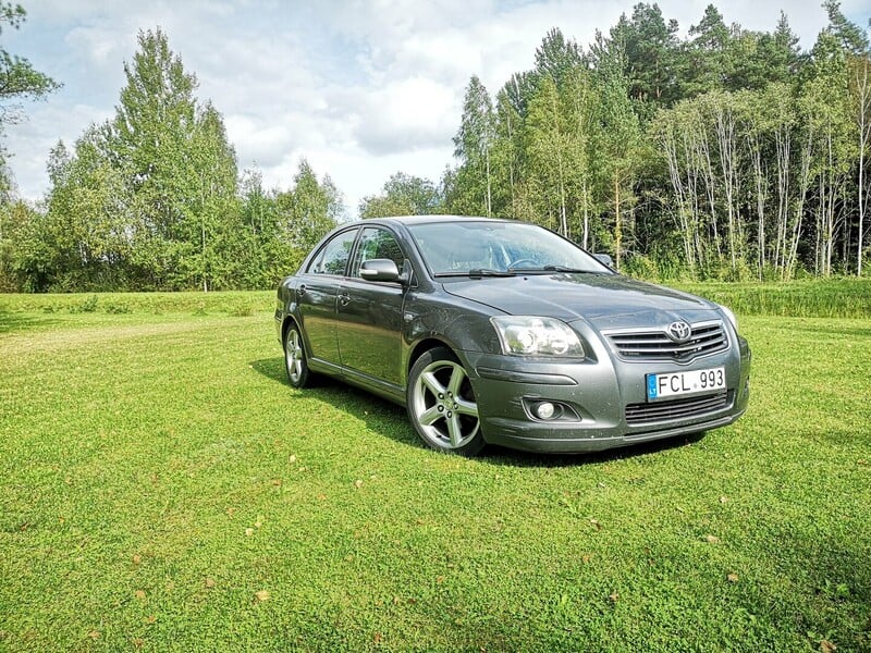 Photo 3 - Toyota Avensis 2007 y Hatchback