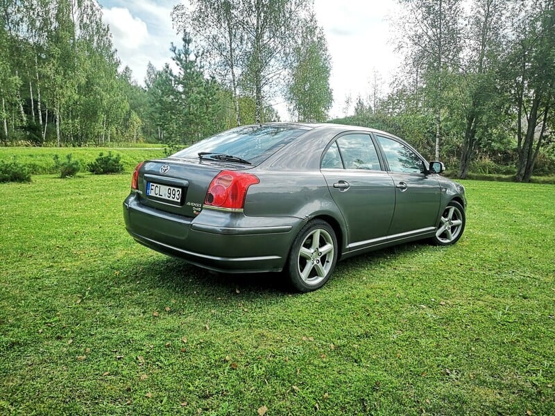 Photo 4 - Toyota Avensis 2007 y Hatchback