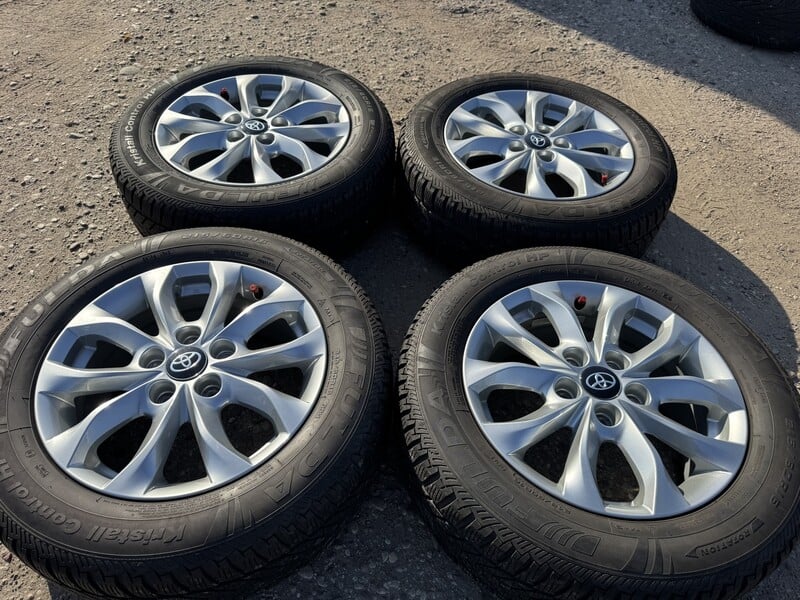 Toyota Siunciam, 6.5J ET50 light alloy R16 rims