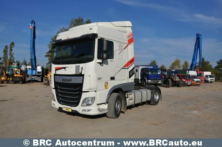 DAF XF 2014 y Semi-trailer truck