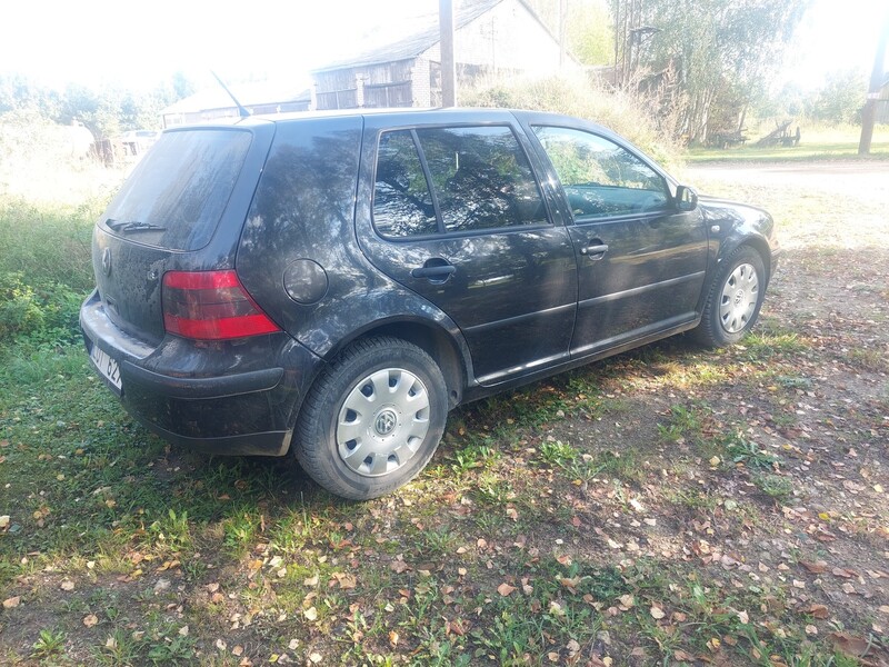 Photo 4 - Volkswagen Golf 2001 y Sedan