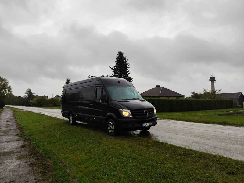 Photo 2 - Mercedes-Benz Sprinter 2006 y Minibus