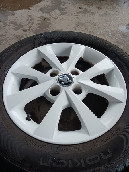 Photo 3 - Skoda Citigo light alloy R14 rims