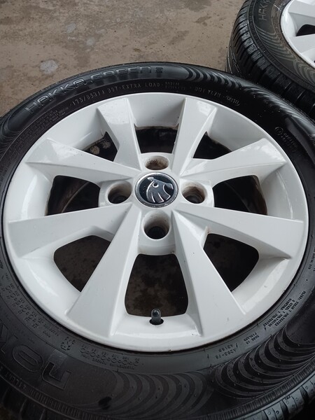 Photo 4 - Skoda Citigo light alloy R14 rims