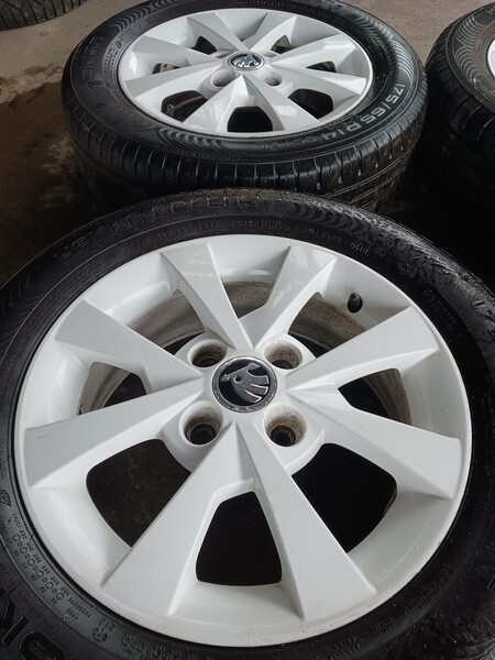 Photo 6 - Skoda Citigo light alloy R14 rims