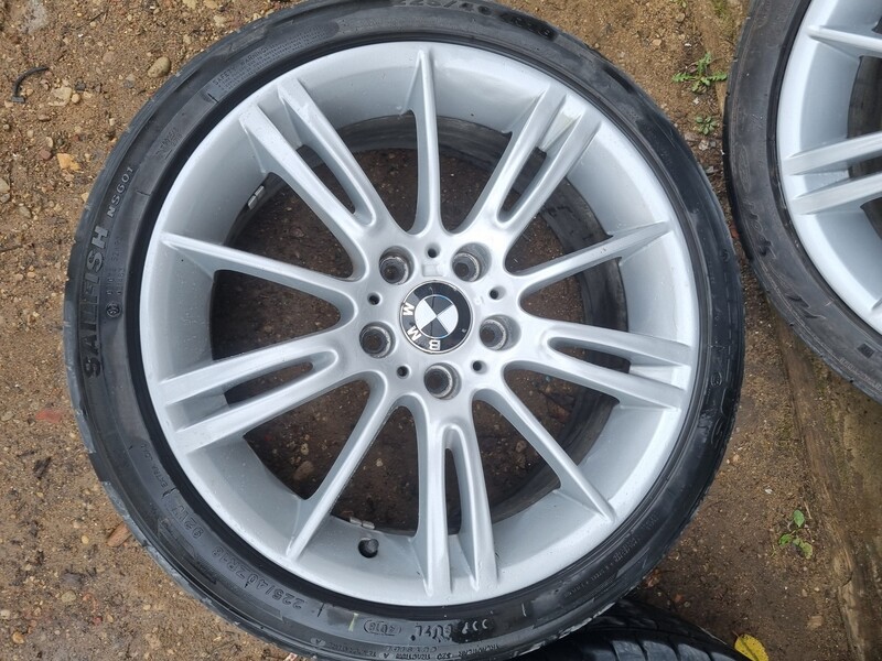 Photo 2 - Light alloy R18 rims