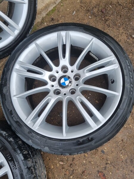 Photo 4 - Light alloy R18 rims