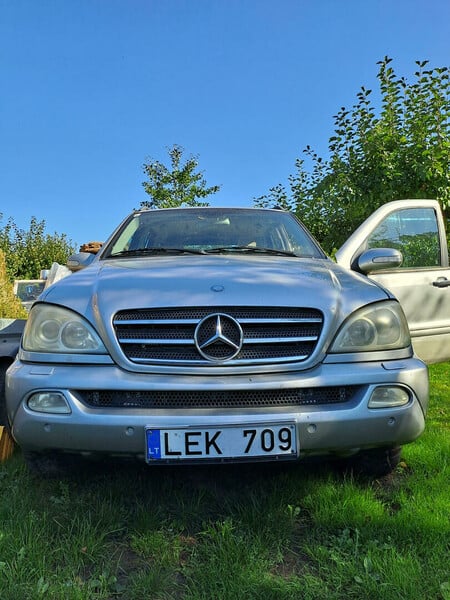 Mercedes-Benz ML 400 2003 г Внедорожник / Кроссовер