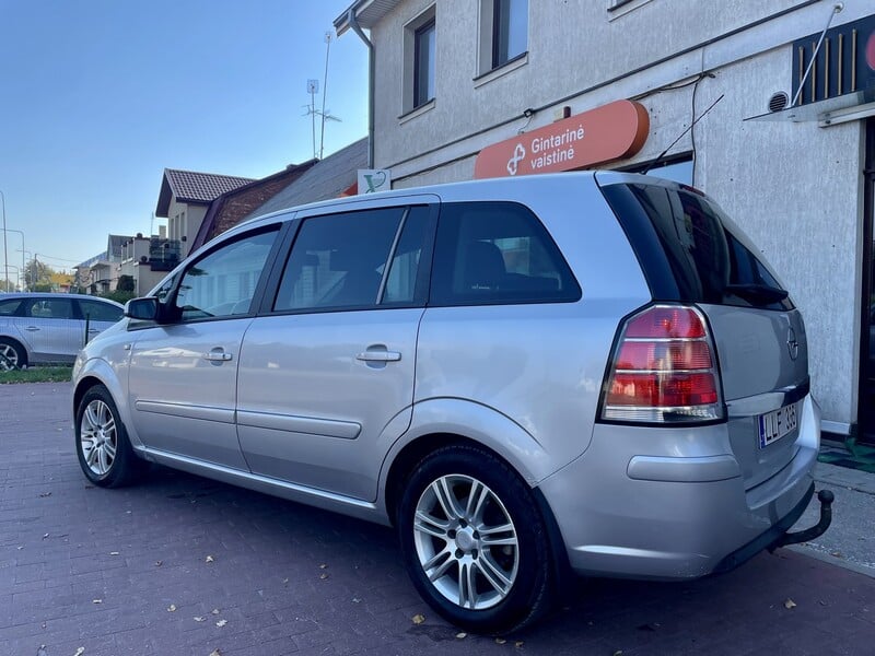 Opel Zafira 2006 y Van