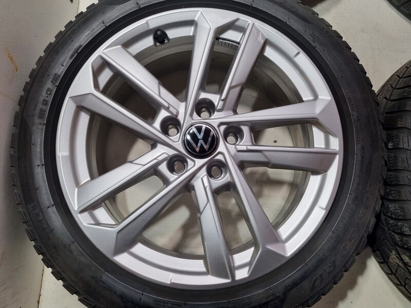 Photo 4 - Volkswagen Golf, Touran R17 Golf light alloy R17 rims