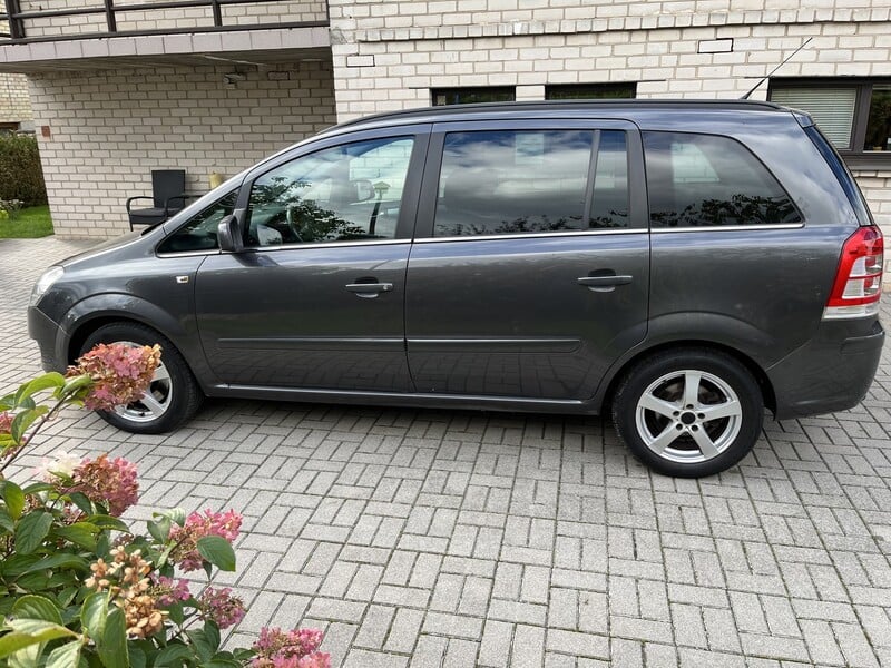 Фотография 4 - Opel Zafira 2011 г Минивэн