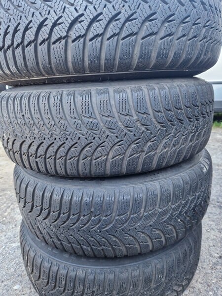 Kumho 6-7mm R15 žieminės padangos lengviesiems