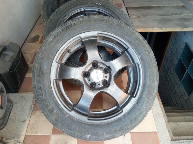 Passat light alloy R16 rims