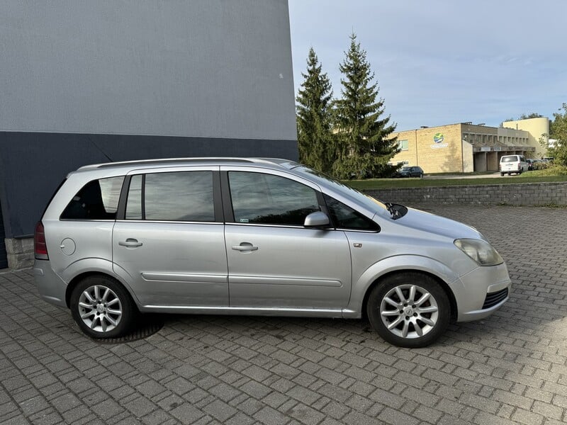 Photo 4 - Opel Zafira 2005 y Van