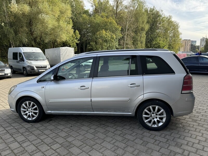 Photo 8 - Opel Zafira 2005 y Van