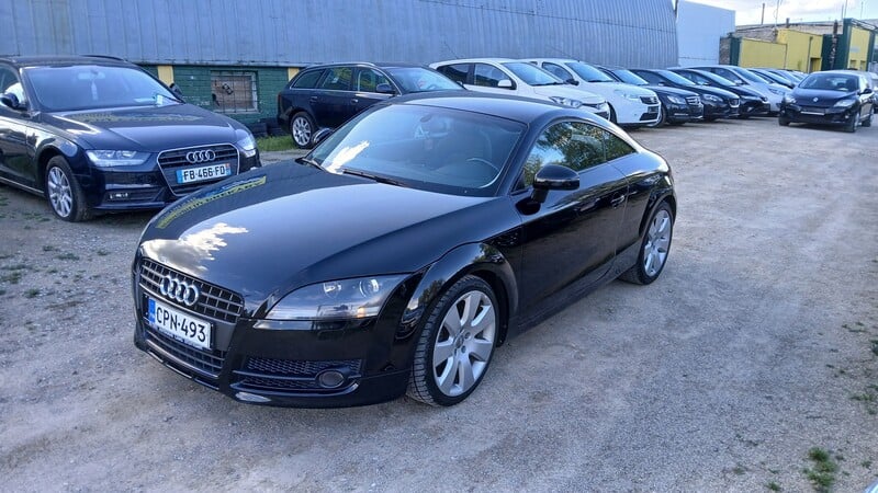 Audi TT 2010 m Coupe