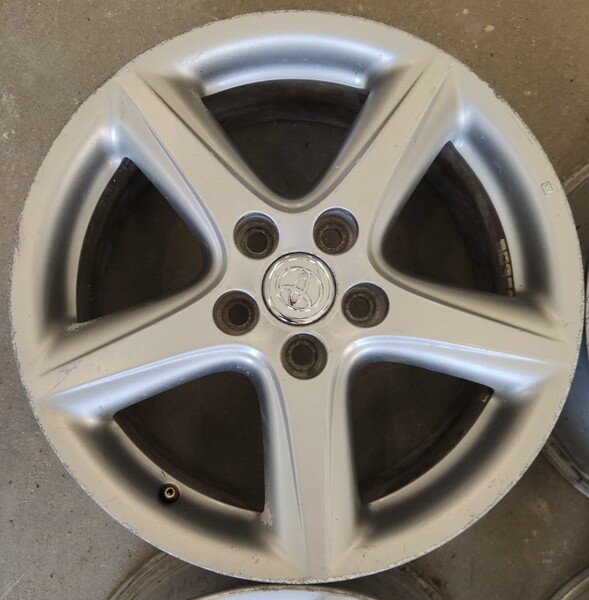 Photo 3 - Light alloy R17 rims