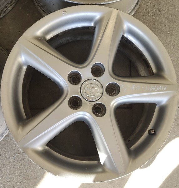 Photo 5 - Light alloy R17 rims