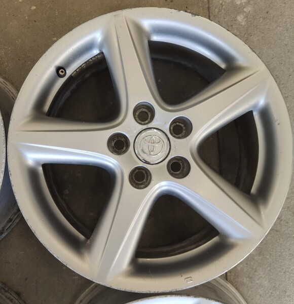 Photo 6 - Light alloy R17 rims