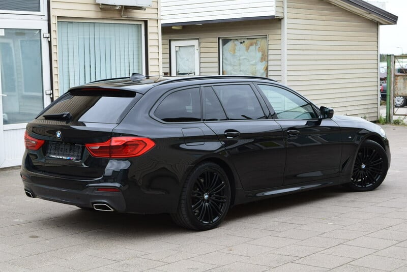 Photo 2 - Bmw 520 2019 y Wagon