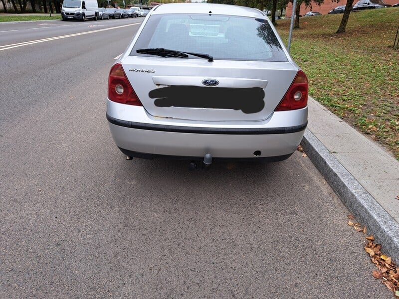 Ford Mondeo 2002 y Hatchback