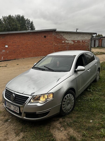 Volkswagen Passat B6 tdi 2005 y