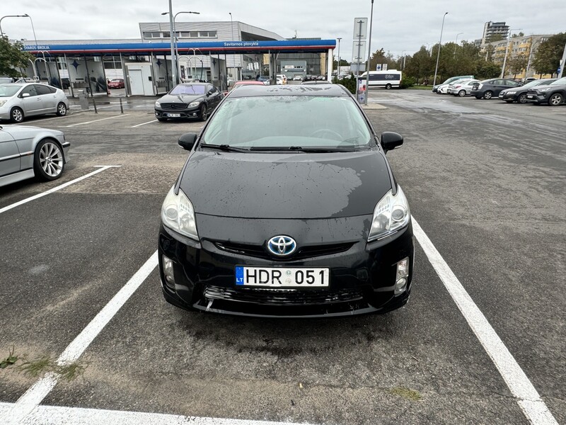 Toyota Prius 2010 г Хэтчбек