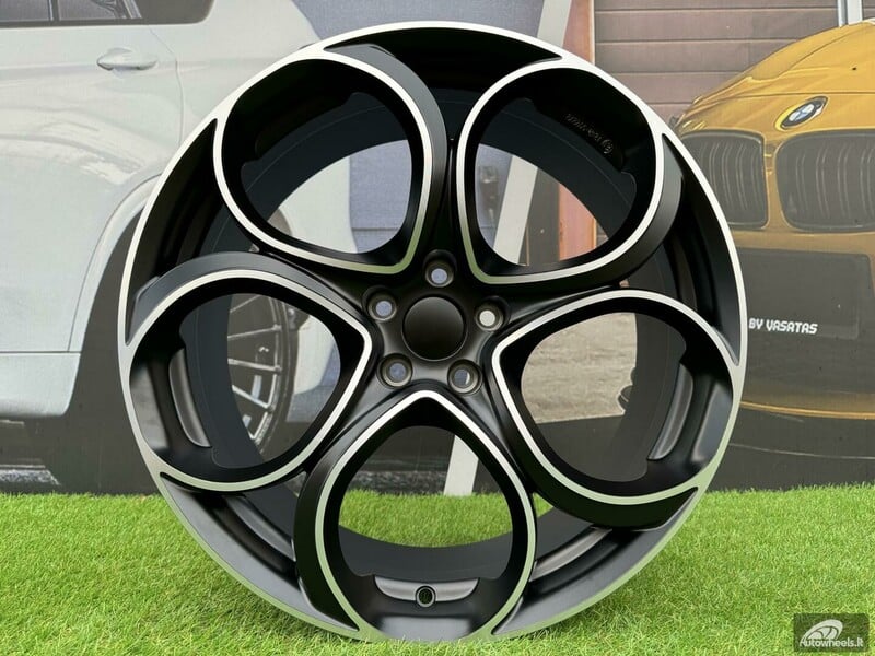 Photo 2 - Autowheels Alfa Romeo Giulia Style light alloy R20 rims