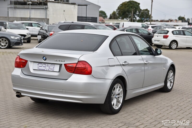 Nuotrauka 4 - Bmw 320 2010 m Sedanas