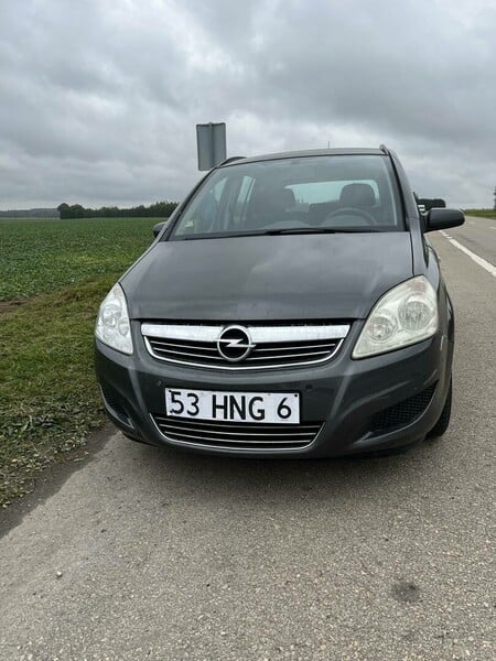 Opel Zafira B 2009 y